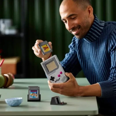 Gambar LEGO Game Boy Set 421 Pcs 72046 - Abu-abu