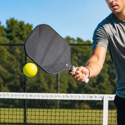 Gambar Berwyn Raket Pickleball Fiberglass Garnet - Hitam