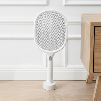 Gambar Krisbow Raket Nyamuk Standing Rechargerable 2-in-1 - Putih