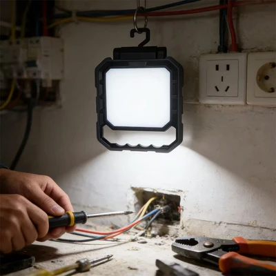 Gambar Powerlite Lampu Kerja Dengan Penjepit & Magnet 4000 Lumen - Hitam