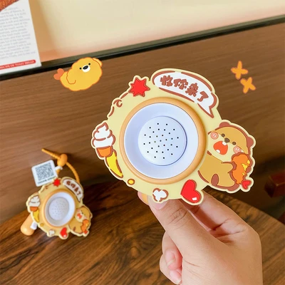 Gambar Kiddy Fun Gantungan Kunci Handrope Groundhog Shout Horn Random
