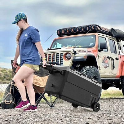 Gambar Otto Klasse Cooler Box Mobil 75 ltr - Hitam