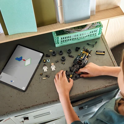 Gambar LEGO Speed Champions Apxgp Team Race Car F1 The Movie Set 268 Pcs 77252 - Hitam