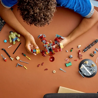 Gambar LEGO Marvel Epic Battle Hulkbuster Vs The Hulk Set 413 Pcs 76343 - Mix