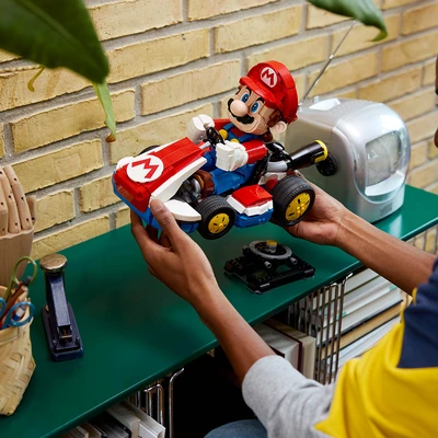 Gambar LEGO Mario & Standard Kart Set 1972 Pcs 72037 - Mix