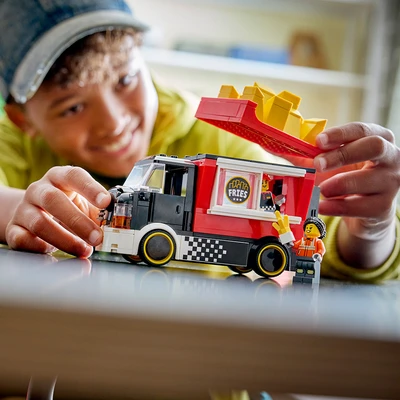 Gambar LEGO City Fries Food Truck Set 216 Pcs 60488 - Merah/hitam