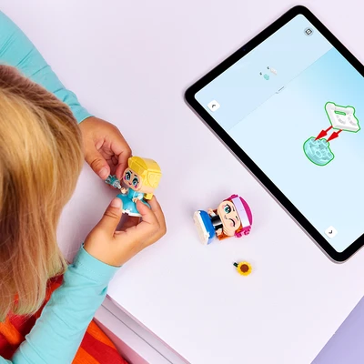 Gambar LEGO Disney Mini Anna & Elsa Set 65 Pcs 43284 - Mix