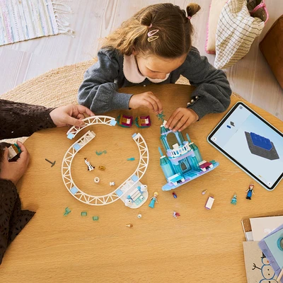 Gambar LEGO Disney Elsas Ice Castle & Snow Ride Adventure Set 216 Pcs 43281 - Biru