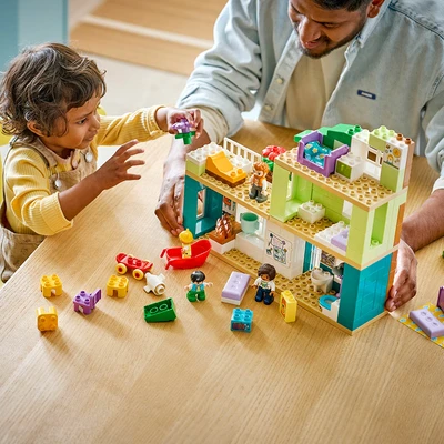 Gambar LEGO Duplo 3 In 1 Modern Family House & Figures Set 166 Pcs 10470 - Mix