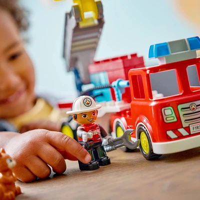 Gambar LEGO Duplo 3 In 1 Fire Truck Hose & Firefighter Set 28 Pcs 10473 - Mix