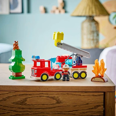 Gambar LEGO Duplo 3 In 1 Fire Truck Hose & Firefighter Set 28 Pcs 10473 - Mix