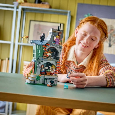 Gambar LEGO Harry Potter Luna Lovegoods House Set 764 Pcs 76467 - Mix