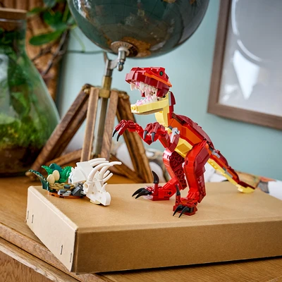 Gambar LEGO Creator 3 In 1 Fierce Dinosaur Set 283 Pcs 31379 - Merah