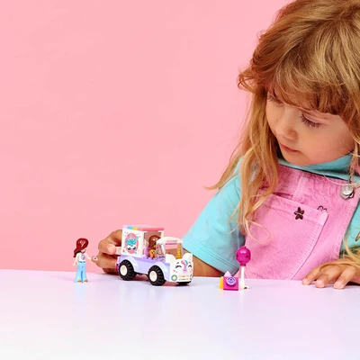 Gambar LEGO Friends Unicorn Cake Delivery Car Set 67 Pcs 42675 - Mix