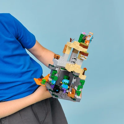 Gambar LEGO Minecraft Zombie Dungeon Set 284 Pcs 21587 - Mix