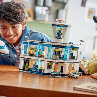 Gambar LEGO City Airport With Airplane Set 887 Pcs 60502 - Mix