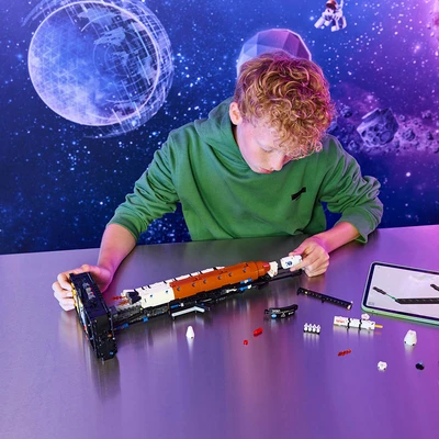 Gambar LEGO Technic Nasa Artemis Space Launch System Rocket Set 632 Pcs 42221 - Mix