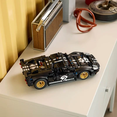 Gambar LEGO Technic 1996 Ford Gt40 Mk Ii Set 793 Pcs 42223 - Hitam