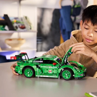 Gambar LEGO Technic Porsche 911 Gt3 R Rexy Ao Racing Car Set 1313 Pcs 42224 - Hijau