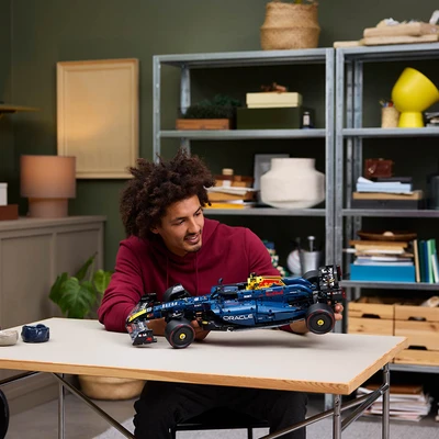 Gambar LEGO Technic Oracle Red Bull Racing Rb20 F1 Car Set 1639 Pcs 42206 - Biru