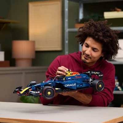 Gambar LEGO Technic Oracle Red Bull Racing Rb20 F1 Car Set 1639 Pcs 42206 - Biru