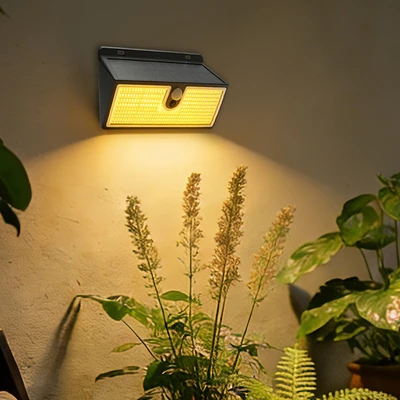 Gambar Krisbow Zura G2 Lampu Dinding Outdoor Solar 1.2 Watt 300 Lumens Cool Daylight - Hitam