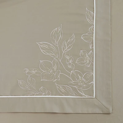 Gambar Informa 200x200 cm Set 9 pcs Seprai Super King Satin Embroidery Briana - Cokelat