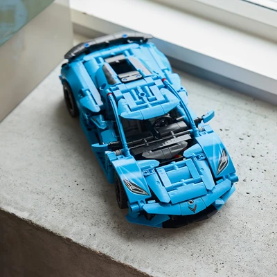 Gambar LEGO Technic Chevrolet Corvette Stingray Set 732 pcs 42217 - Biru