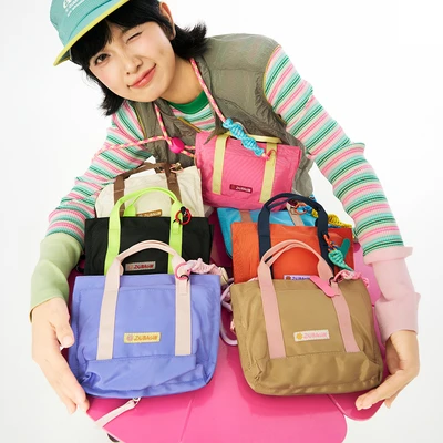 Gambar Pretty Missy Convertible Sling Tote Bag Random