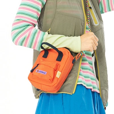 Gambar Pretty Missy Convertible Sling Backpack Random
