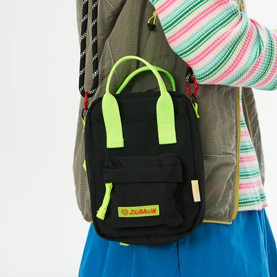 Gambar Pretty Missy Convertible Sling Backpack Random