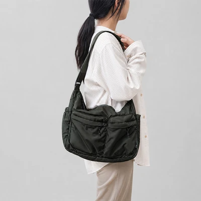Gambar Ataru Tas Selempang Puffy Nylon - Hijau Forest