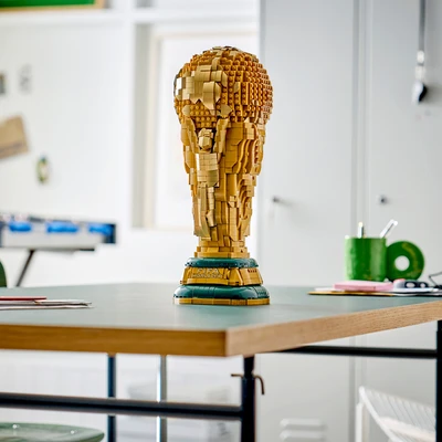 Gambar LEGO Editions Fifa World Cup Official Trophy Set 2842 Pcs 43020 - Gold