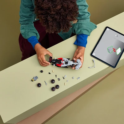 Gambar LEGO Speed Champions Audi Revolut F1 Team R26 Set 216 Pcs 77259 - Mix