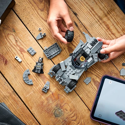 Gambar LEGO Dc Batman V Superman Batmobile Set 220 Pcs 76331 - Abu-abu