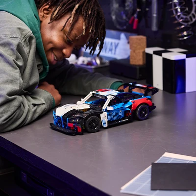 Gambar LEGO Technic Bmw M4 Gt3 Evo Race Car Set 747 Pcs 42226 - Mix