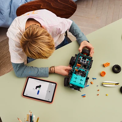 Gambar LEGO Technic Jeep Wrangler Rubicon Suv Set 723 Pcs 42227 - Hijau