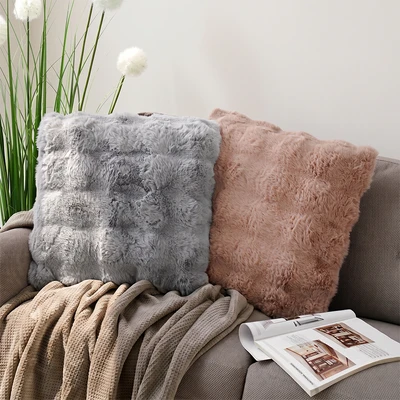 Gambar Informa Bantal Sofa Bubble Fur 45x45 cm - Abu-Abu Muda