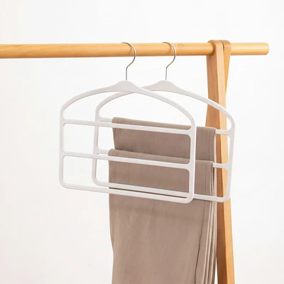Gambar Selma Yoda Hanger Celana 3 Bars - Putih