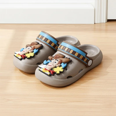 Gambar Disney Sandal Anak Clogs Toy Story Woody Ukuran 26 - Cokelat