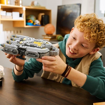 Gambar LEGO Star Wars Anzellan Starship Set 701 pcs 75445 - Abu-Abu