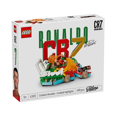 Gambar LEGO Editions Soccer Highlights Cristiano Ronaldo CR7 Set 490 pcs 43012 - Mix