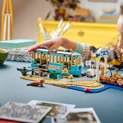 Gambar LEGO City Classic Bearch Streetcar Set 693 pcs 60506 - Mix
