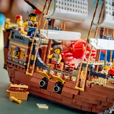 Gambar LEGO Creator 3 in 1 Iconic Pirate Ship Set 1074 pcs 31387 - Cokelat/Putih