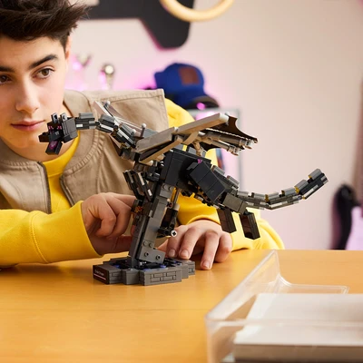 Gambar LEGO Minecraft The Ender Dragon Set 710 pcs 21595 - Hitam/Abu-Abu