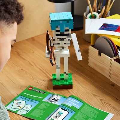 Gambar LEGO Minecraft The Skeleton Set 502 pcs 21594 - Putih