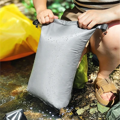 Gambar Montec Dry Bag Anti Air 20 Liter - Abu-Abu