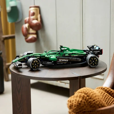 Gambar LEGO Technic Aston Martin Aramco AMR25 F1 Car Set 1547 pcs 42240 - Hijau/Hitam