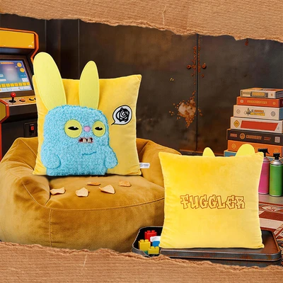 Gambar Fuggler Bantal Sofa Crazy Rabid Rabbit 38x38 cm - Kuning