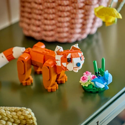 Gambar LEGO Creator 3 in 1 Cute Animals Red Panda Set 297 pcs 31394 - Cokelat/Oranye